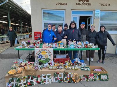 Predstavljanje udruge i donacijska izložba adventskih radova