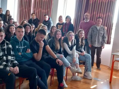 Edukativno predavanje u srednjoj školi