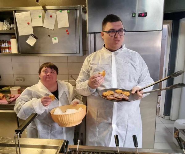 Javna kampanja “Ne tražimo sažaljenje, tražimo priliku” MIMI i EMANUEL