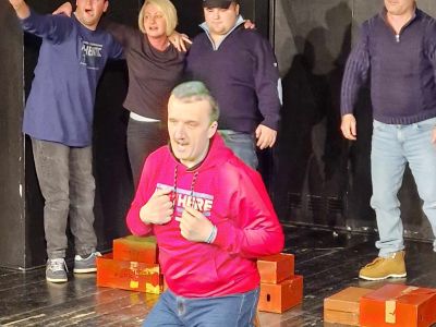 Inkluzivno kazalište - premijera mjuzikla Udruge OSIT Bjelovar