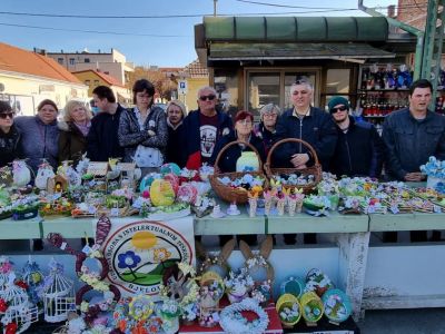 Sretan i blagoslovljen Uskrs Sretan i blagoslovljen Uskrs
