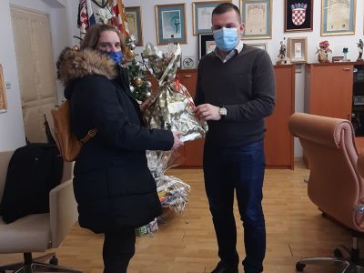 Blagdansko darivanje u Uredu gradnoačelnika Blagdansko darivanje u Uredu gradnoačelnika